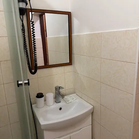 Cube Guest house Kvasy