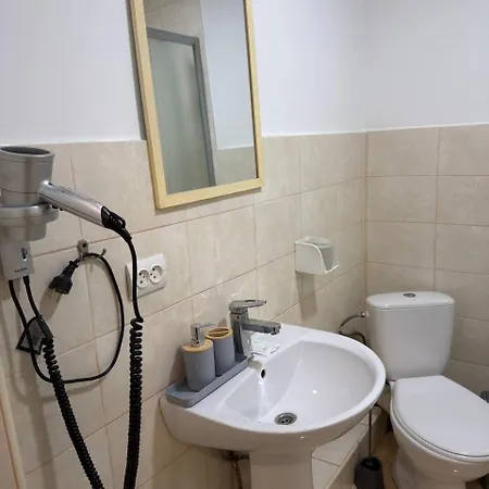 Cube Guest house 3*